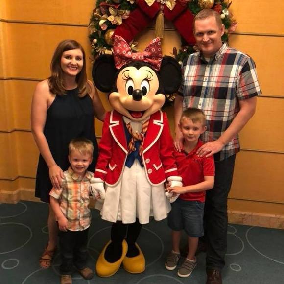 Meet your Posher, Lauren - Picture 1 of 1